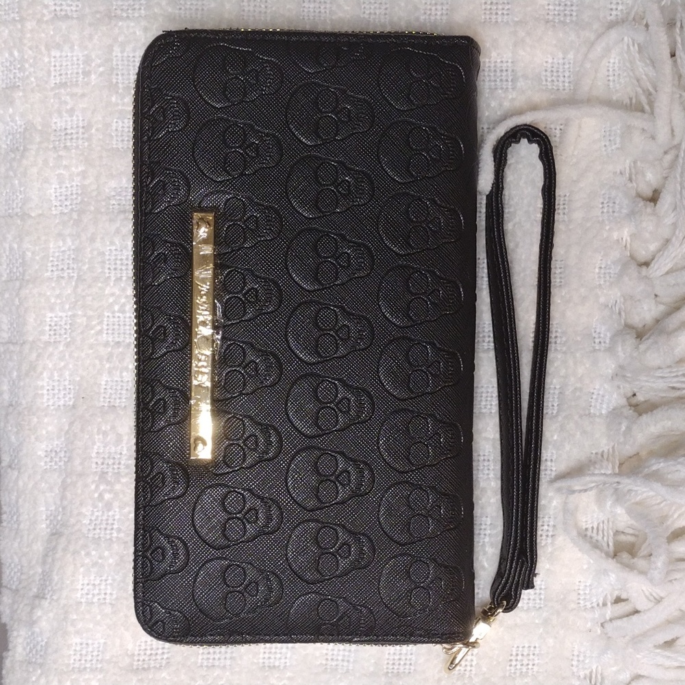 Betsey Johnson Black Embossed Skull Wallet w/ Strap